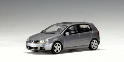 VW Golf - 2003 - Cinza<BR>1/43