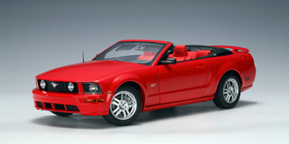 Ford Mustang GT Convertible - 2006 - Vermelho<BR>1/18