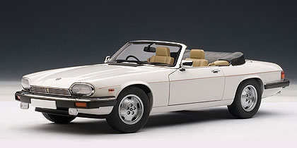 Jaguar XJ-S Cabriolet - 1977 - Branco<BR>1/18