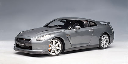 Nissan GT-R (R35) - 2012 - Chumbo<BR>1/18 Nissan GT-R (R35) - 2012 - Chumbo<BR>1/18