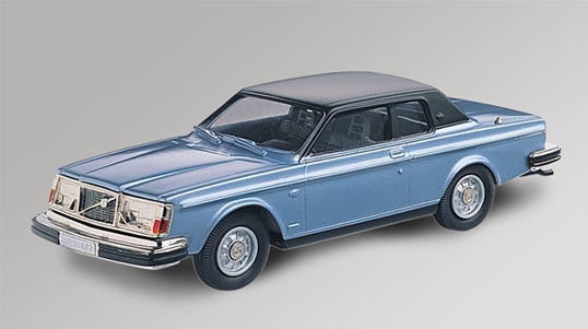 Volvo 262C - 1977 - Azul<BR>1/43