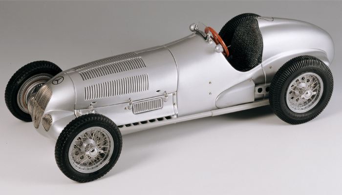 Mercedes-Benz W 125 - 1937 - Prata<BR>1/18 Mercedes-Benz W 125 - 1937 - Prata<BR>1/18