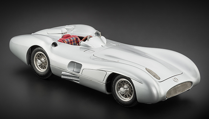 Mercedes-Benz W196R Streamliner - 1954/1955 - Prata<BR>1/18 Mercedes-Benz W196R Streamliner - 1954/1955 - Prata<BR>1/18