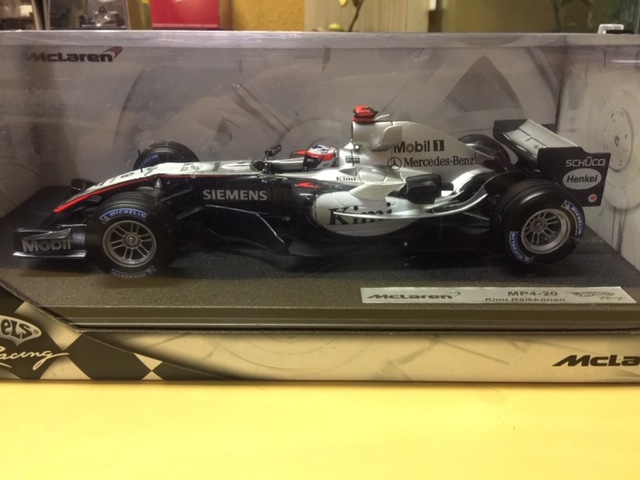 F1 McLaren Mercedes MP4-20 - 2005 - Kimi Räikkönen<BR>1/18