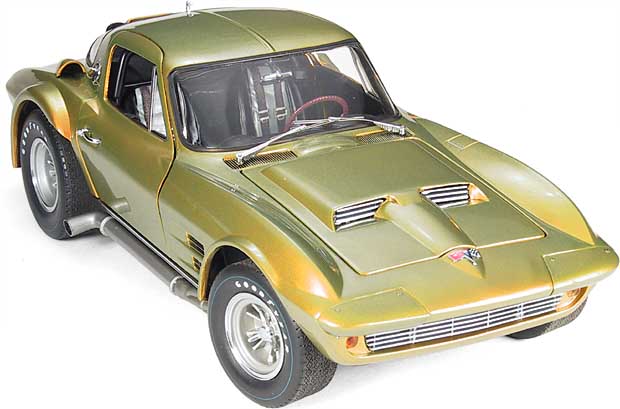 Chevrolet Corvette GS Coupe - 1964 - Suzuka Sun<BR>1/18