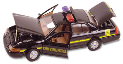 Ford Crown Victoria Police Iowa - 2000  - Preto<BR>1/43