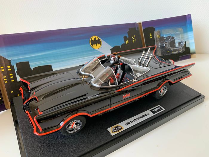 Batman TV Series - Preto - 1966<BR>1/18 Batman TV Series - Preto - 1966<BR>1/18